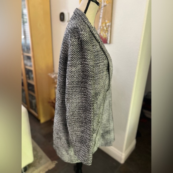 Old Navy - b&w woven fabric wool blend coat - Picture 6 of 13